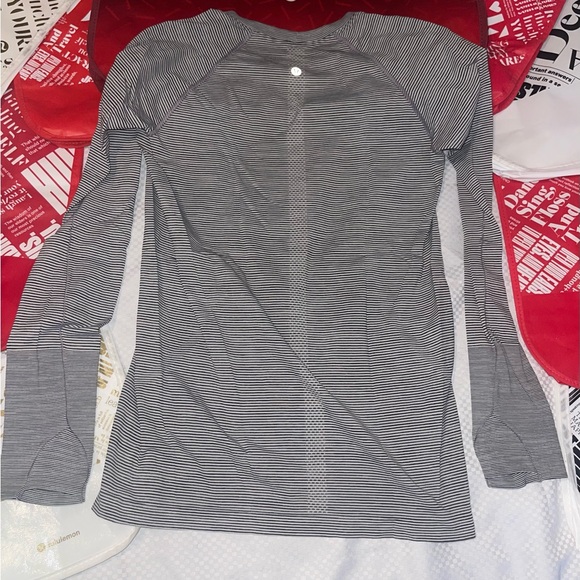 Lululemon Swiftly 2.0 Top. Long Sleeve. Wee are From Space Micro Stripe. Size 10 - Picture 9 of 11